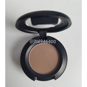 Mac Omega  Eyeshadow